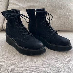 NWOT Dolce Vita Platform Boots, size 8.5